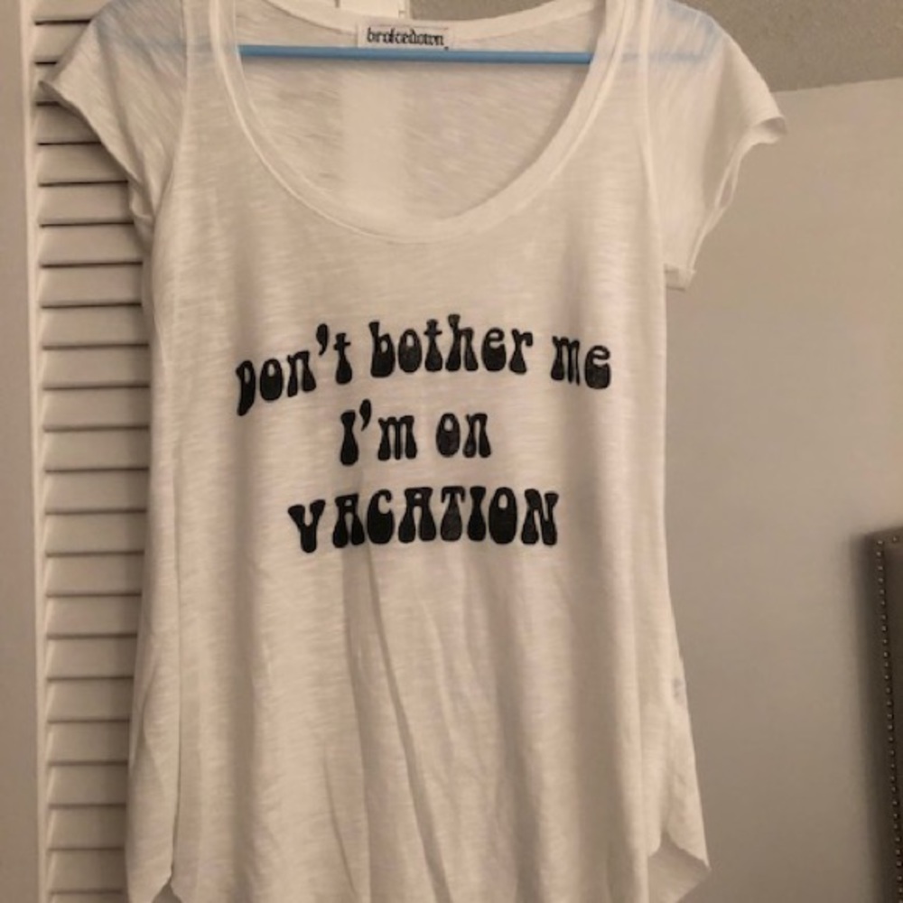 brokedown Tee